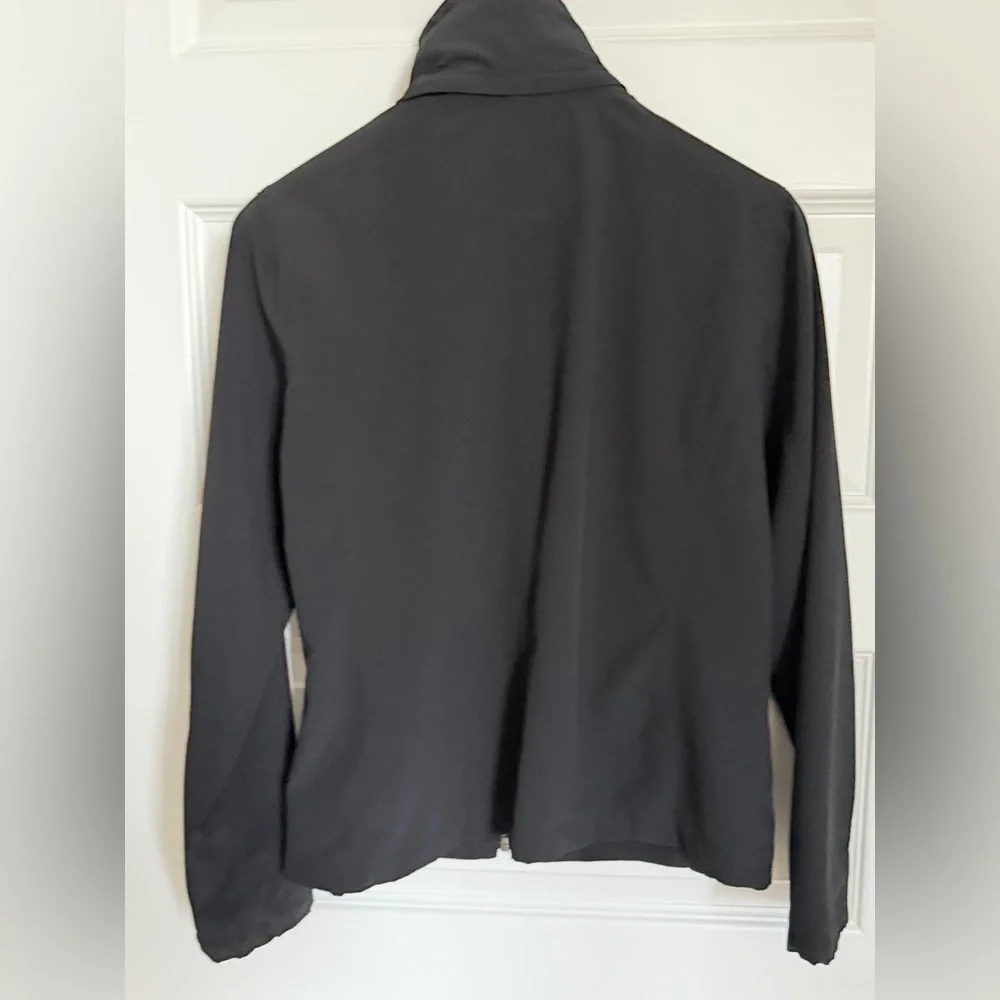 Chico’s Zenergy Black Stretch Zip Athletic Jacket Lightweight Travel size 0 (xs) - Picture 3 of 11